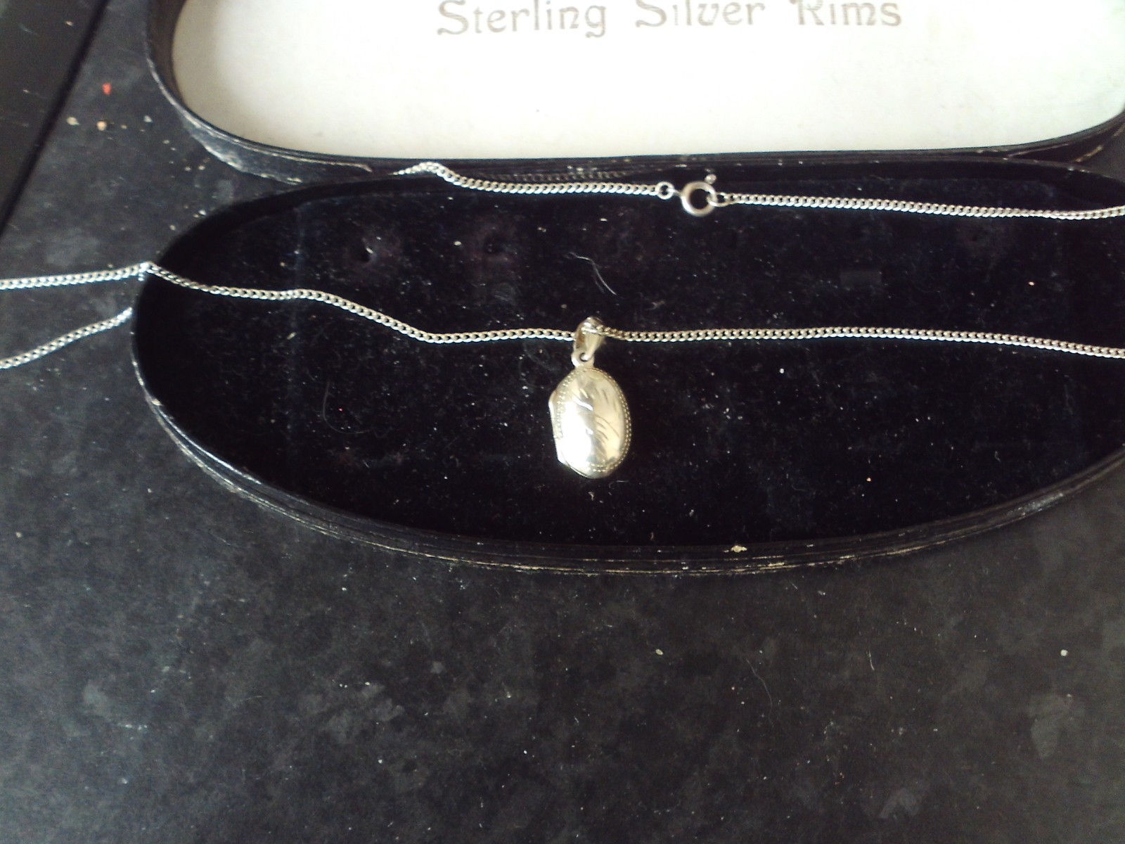 925 silver 24″ chain necklace 1 mm width 925 silver 15 mm opening oval lockett