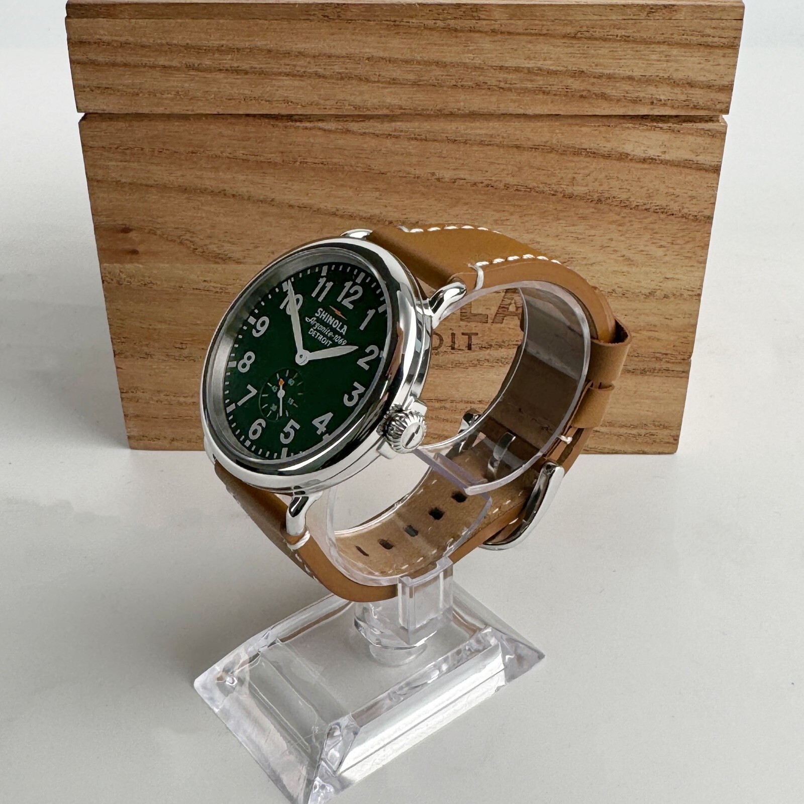 Shinola The Runwell Men’s 41mm with Tan Leather Strap Chronograph Quartz Watch