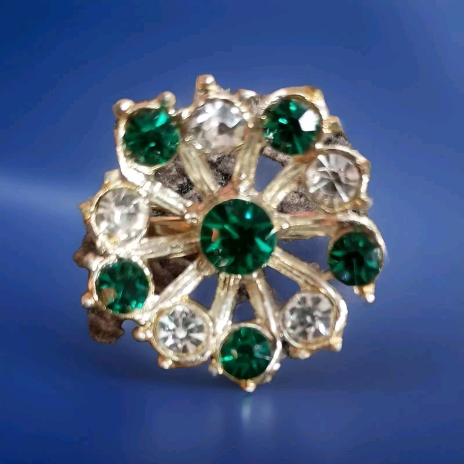Vintage 50’s 60’s Emerald And Clear Rhinestone Gold Tone Brooch Pin Pinback
