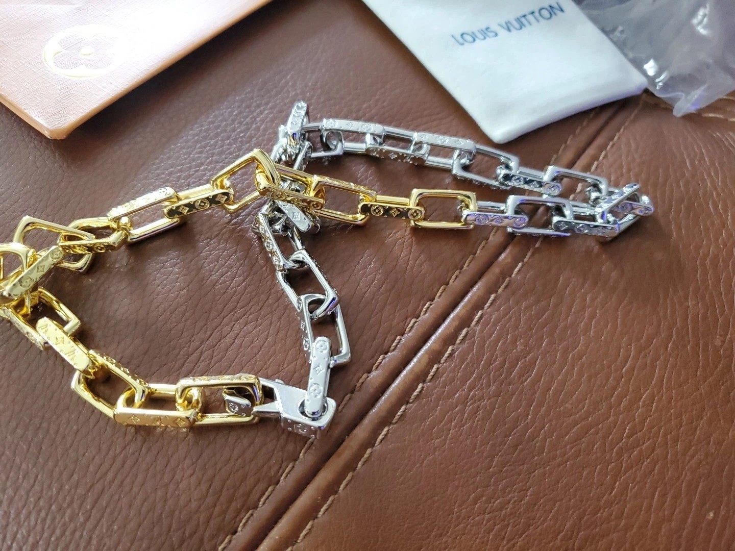 LOUIS VUITTON 20″ Chain Monogram Chain MENS Colorful Beautiful Unworn 2 Tones