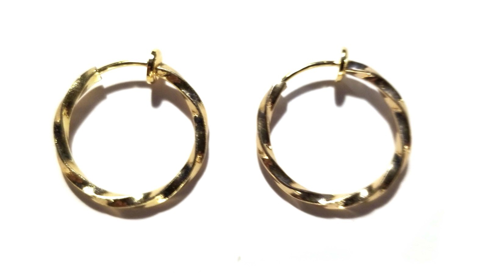 CLIP-ON EARRINGS TWISTED HOOP PLATED GOLD OR SILVER TONE 1 INCH ROUND