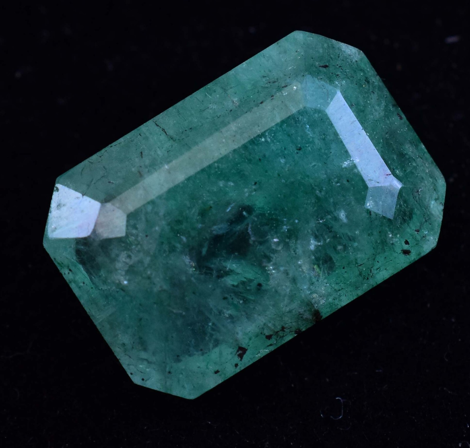Rare Natural Green Colombian Emerald 7.60 CT Certified Emerald Loose Gemstone