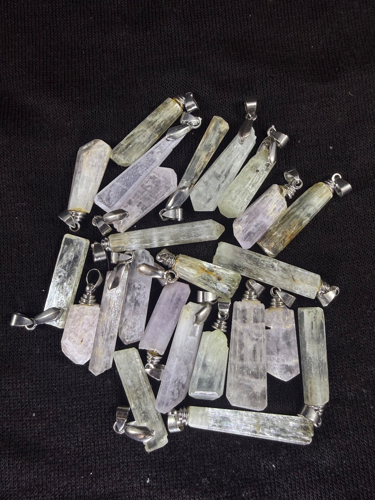 24pcs Natural Kunzite Crystal Point Pendants Bulk Lot Raw Spodumene Stick 114g