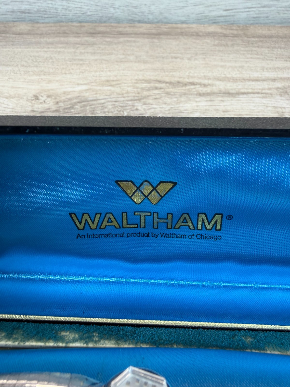 Vintage Waltham 17 Jewel Ladies Watch Incabloc Swiss In Original Box Display