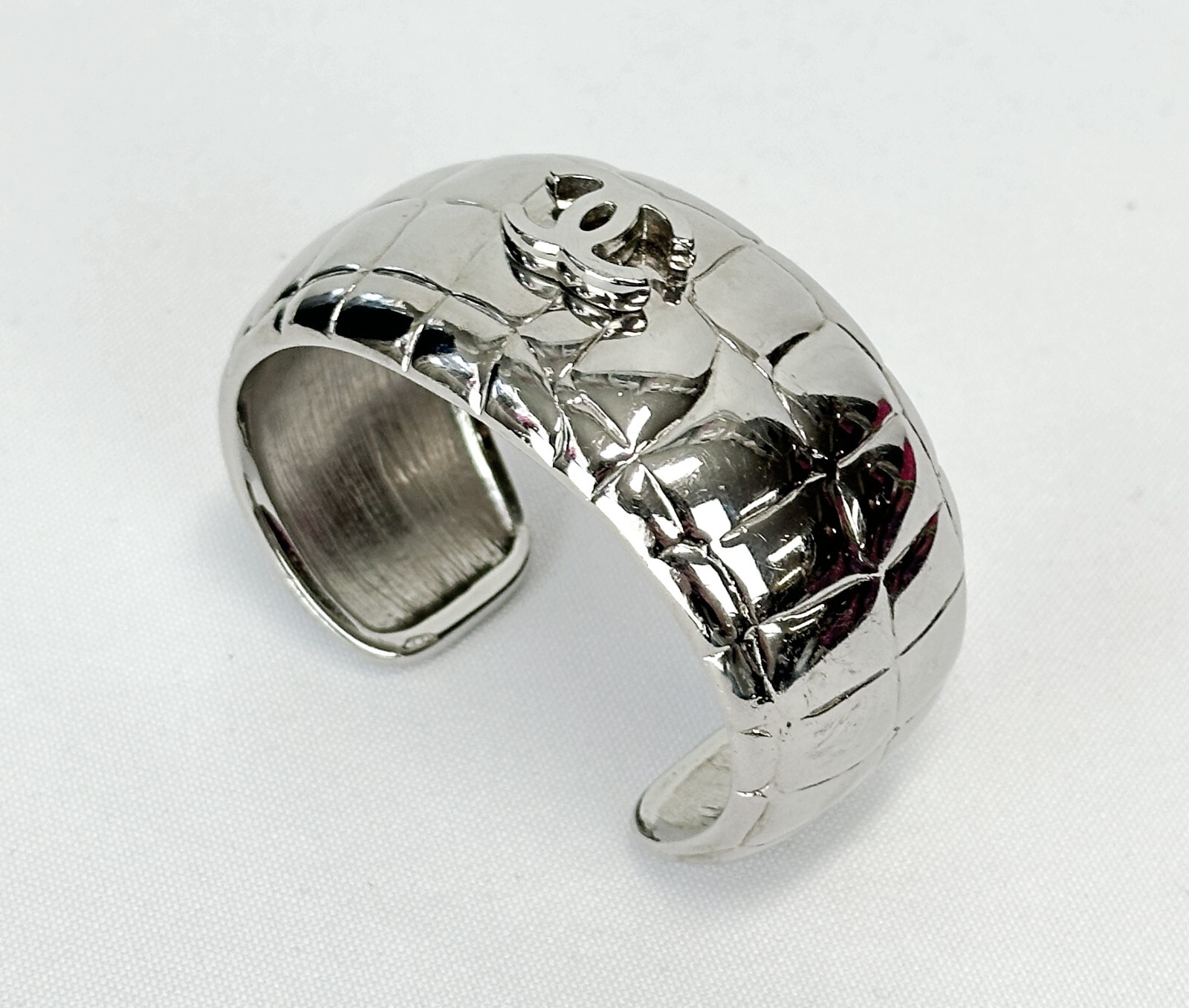 CHANEL Palladium Plated Metal Crocodile Embossed CC Cuff Bracelet Silver 2007
