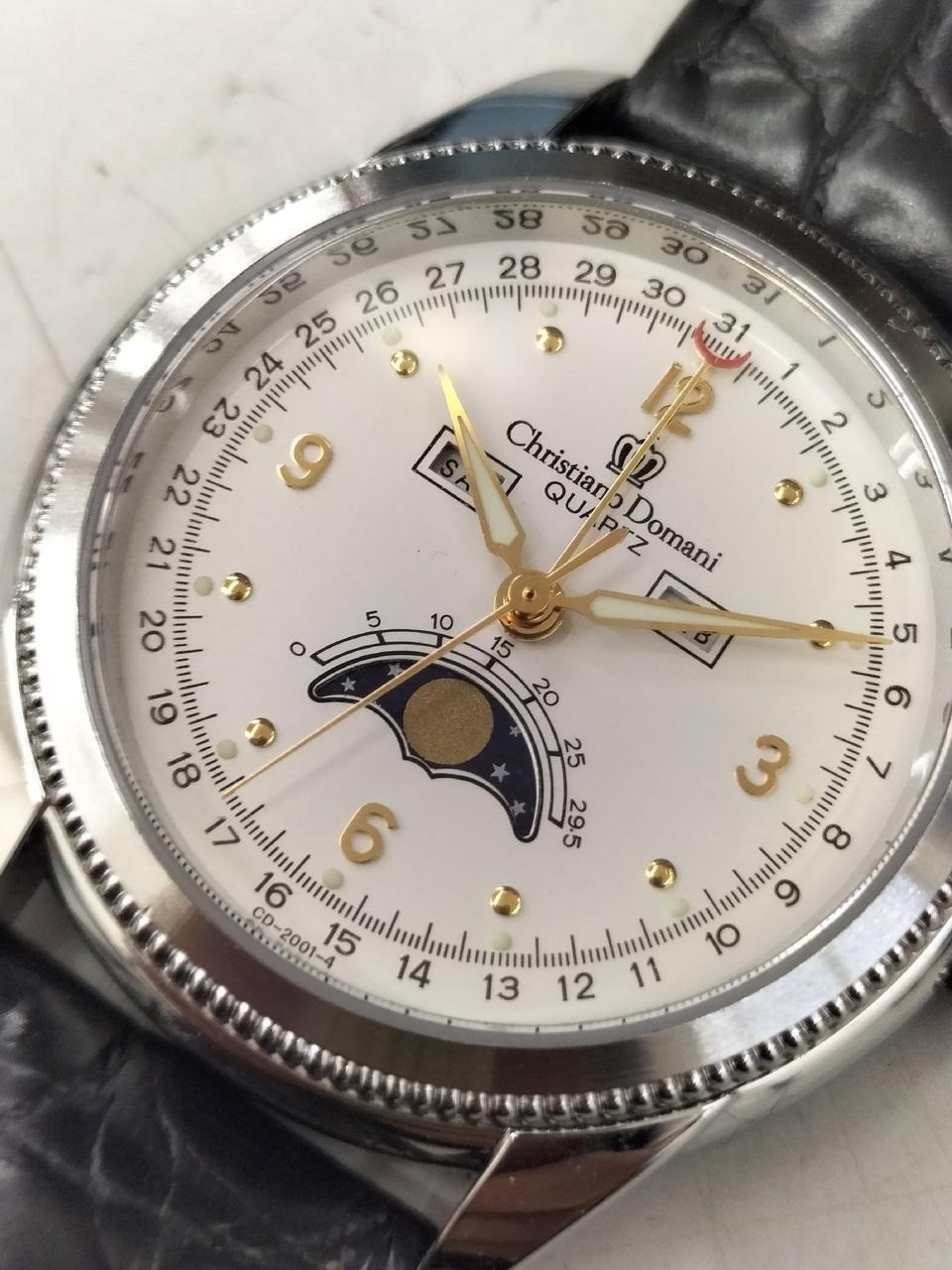 Christiano Domani CD-2001 Moon Phase Quartz men White Dial Watch Japan – Rank B+