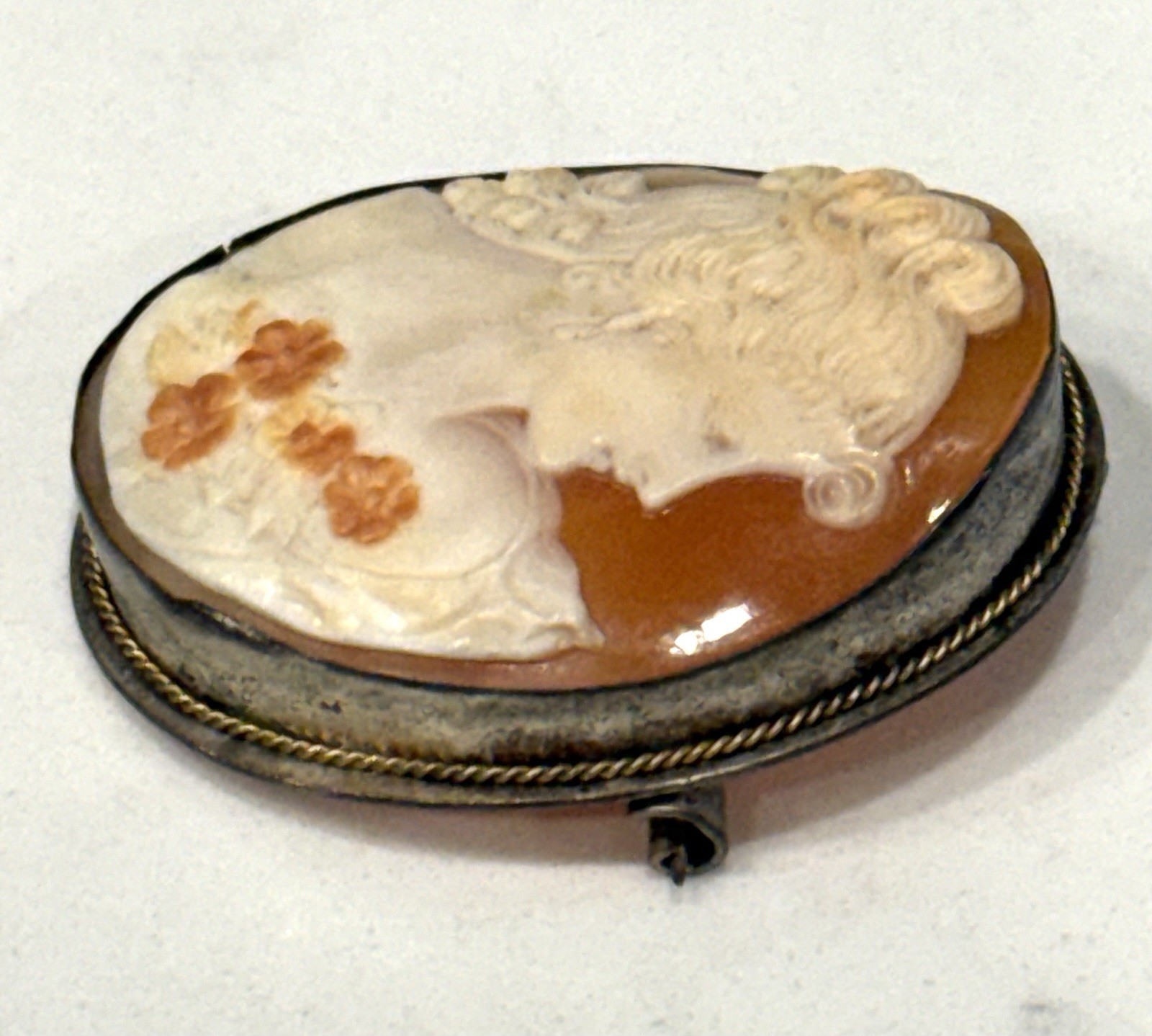 Stunning Shell Cameo profile of a woman adorned With Flowers Brooch/Pendant
