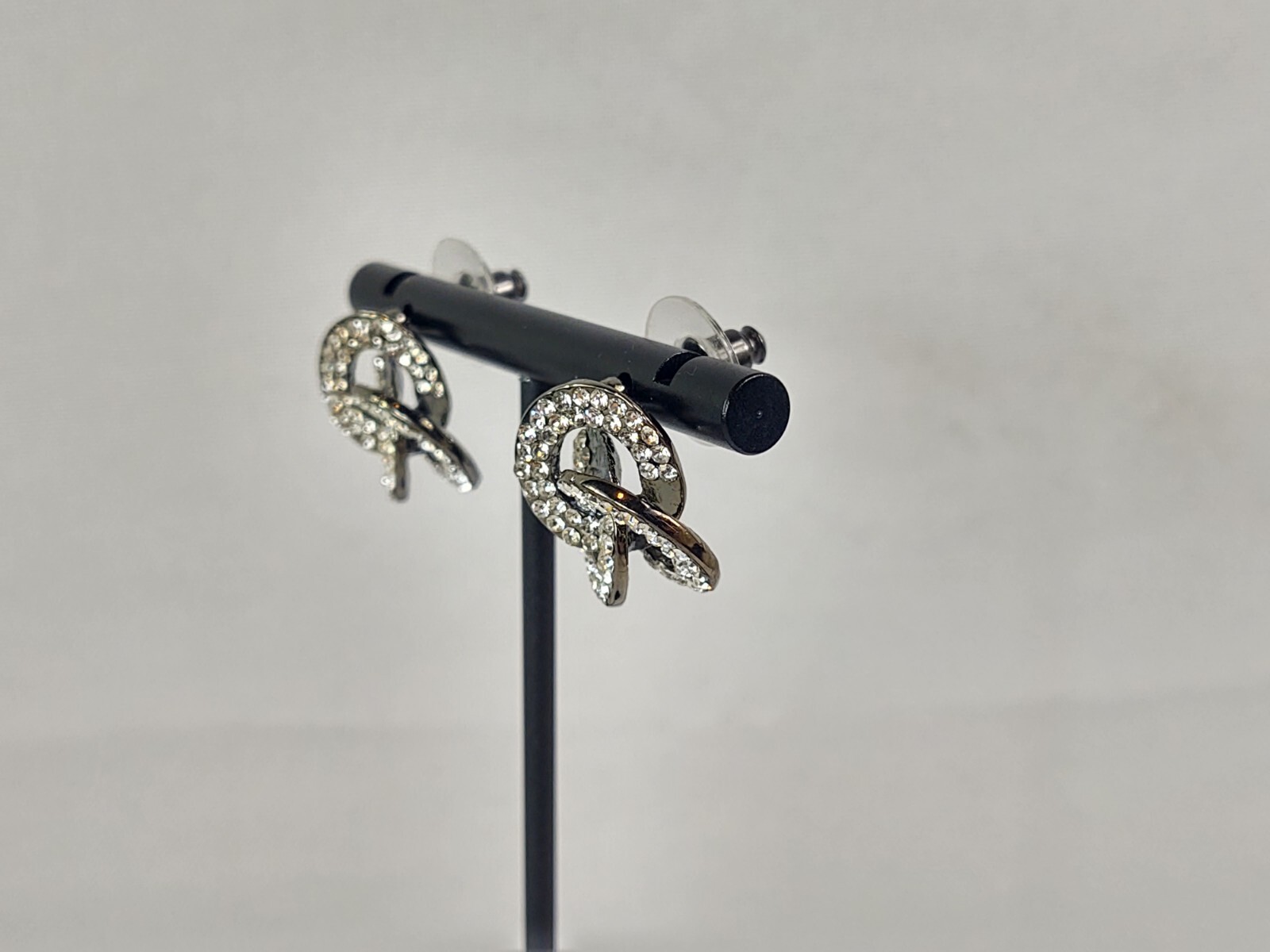 Vtg Pierced Earrings Women’s Costume Jewelry Silver Tone Crystals Tri-Circle