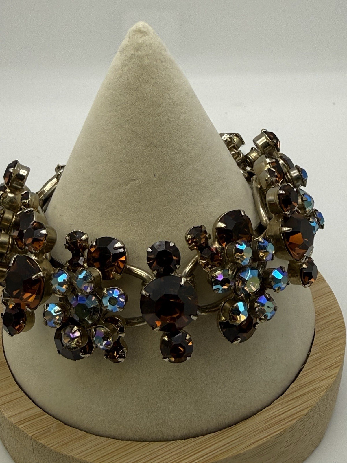 DeLizza & Elster (D &E) Juliana Cognac & Iridescent AB Rhinestone Bracelet 6.75”
