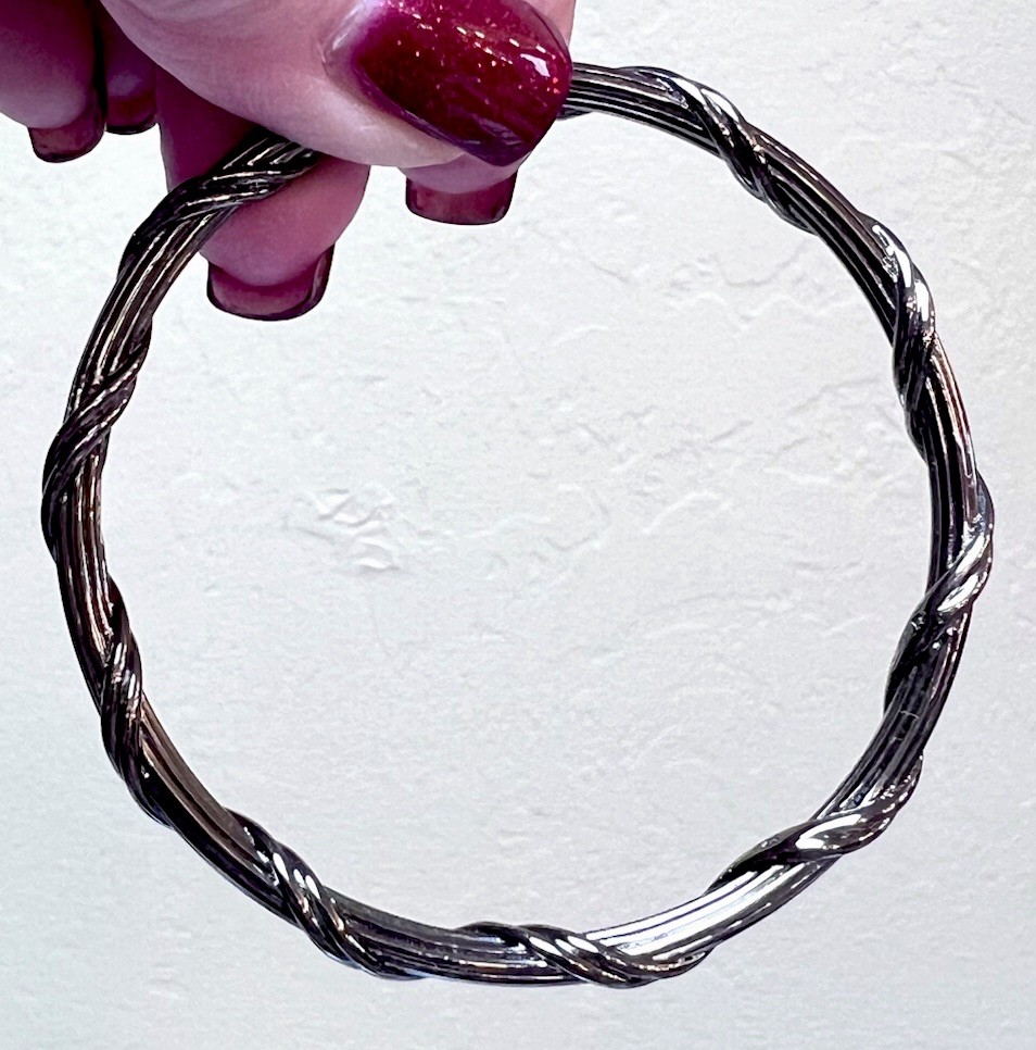 LOVELY Authentic Peter Thomas Roth Oxidized Sterling Silver Bangle Bracelet