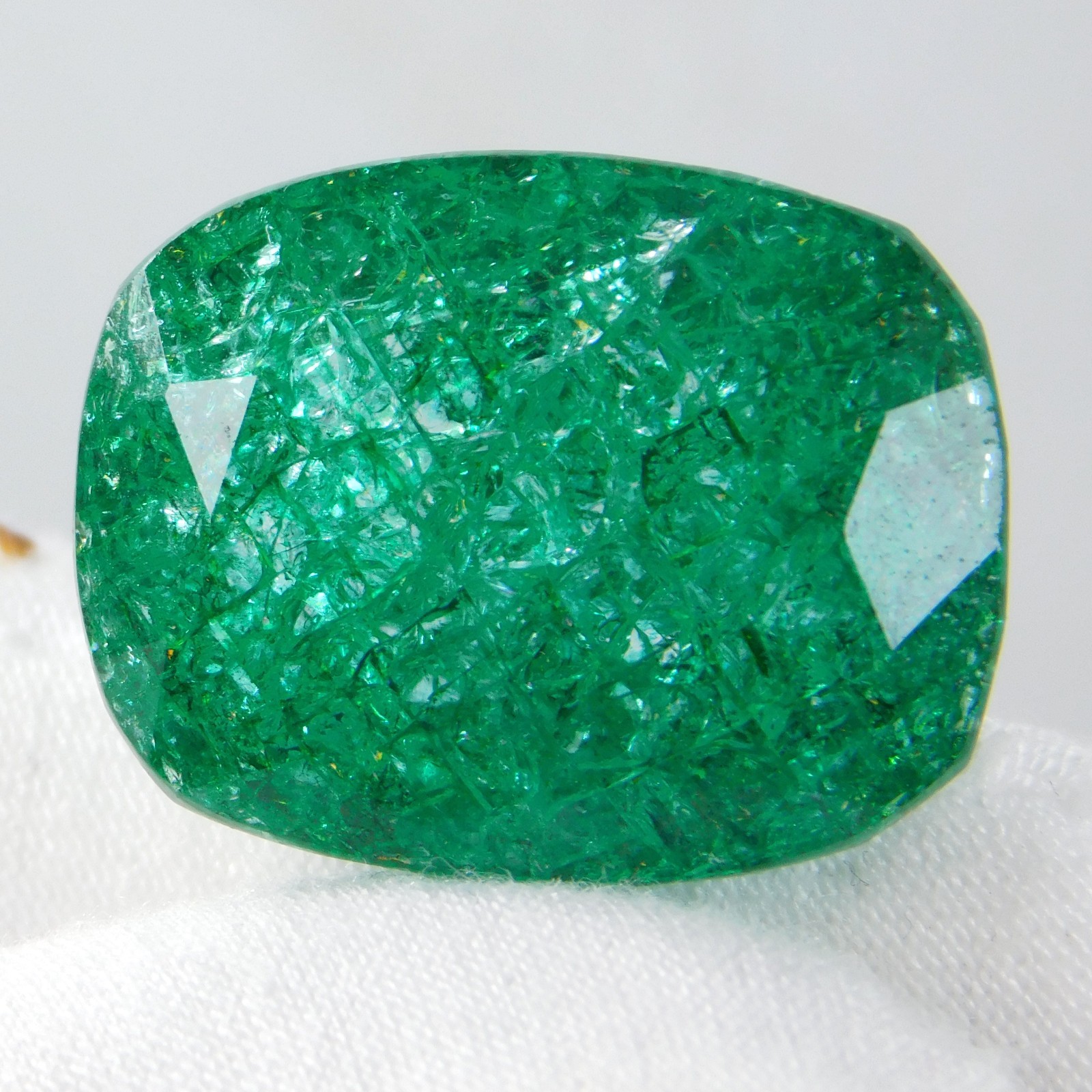 Stunning 37.30 Ct Natural Colombian Green Emerald – “Certified” Loose Gemstone