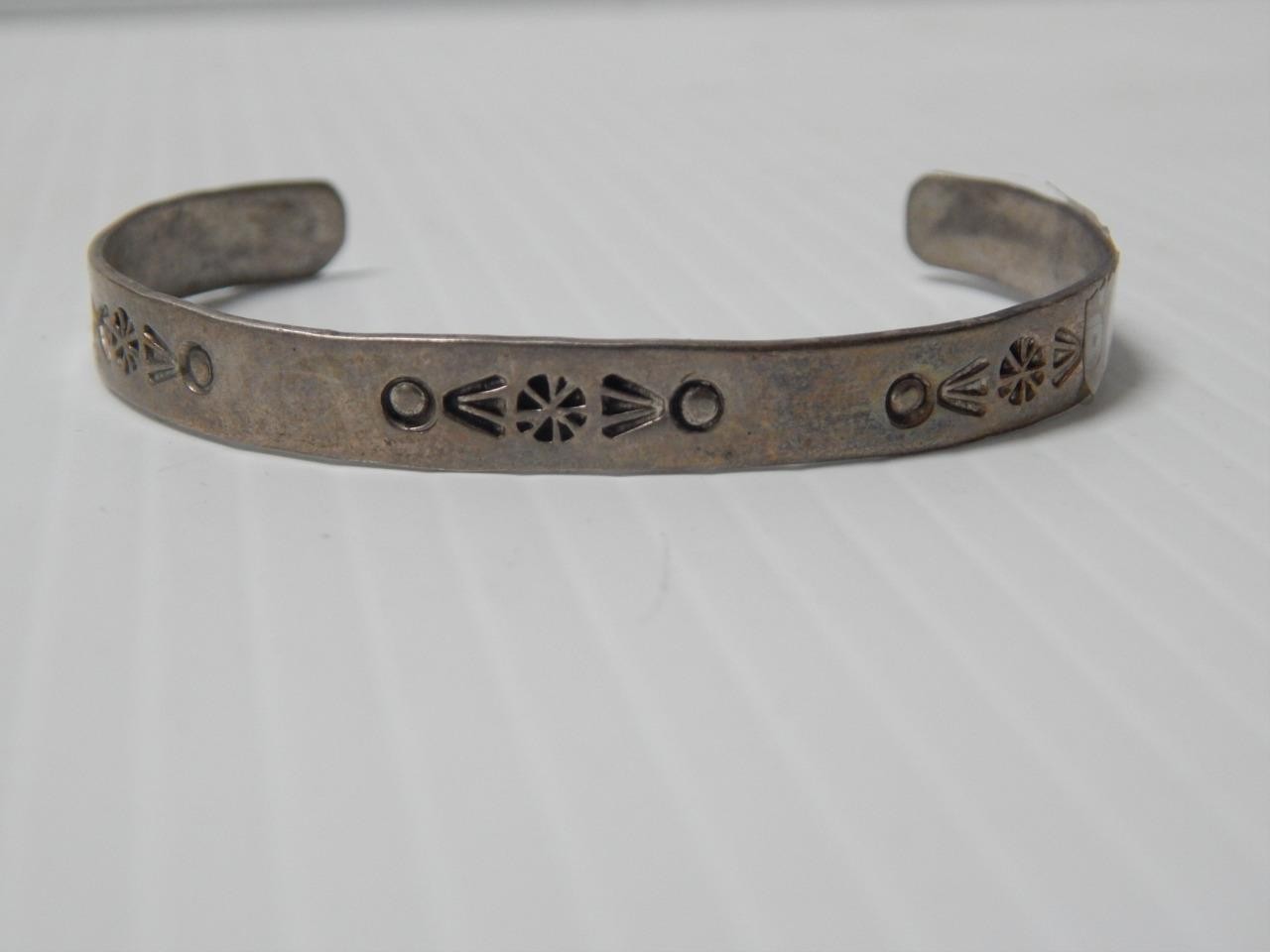 c.1930-50s VINTAGE FRED HARVEY NAVAJO INDIAN STERLING SILVER BRACELET
