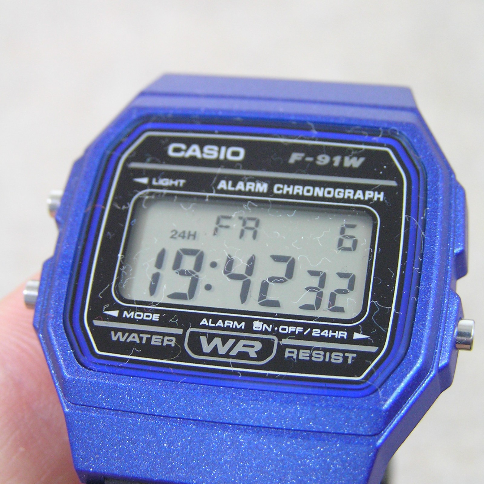 UK STOCK CASIO F-91WM-2AJH Japan Exclusive Digital Watch Classic Imported Model