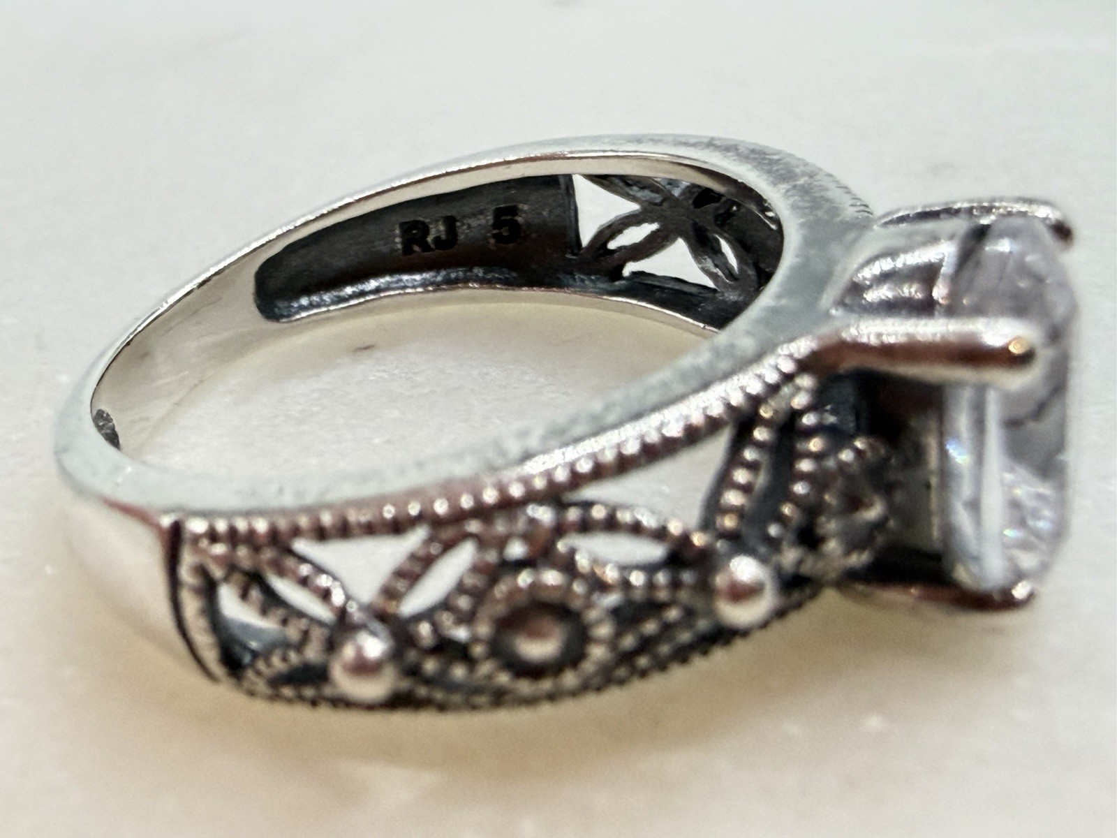 Sterling Silver 925 Ring Oval White/Colorless Cubic Zirconia Prong Size 7, 3.29g