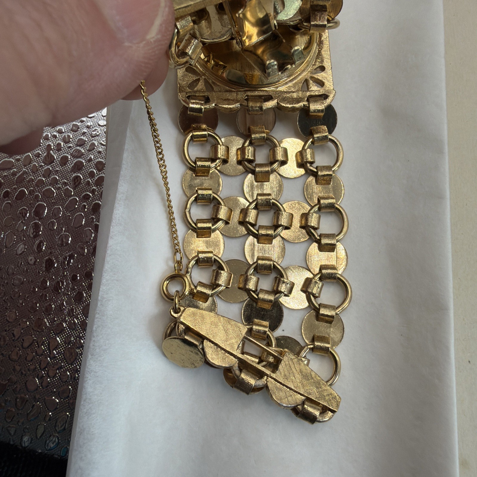 Vintage Women’s VENDOME Gold Tone 17 Jewel Mechanical Bracelet Watch, With Box