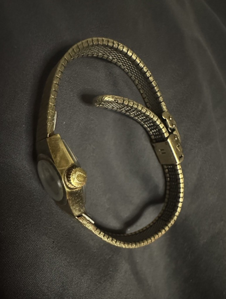 Vintage 10k RGP Waltham Ladies Gold watch elegant hidden Fold clasp rare find