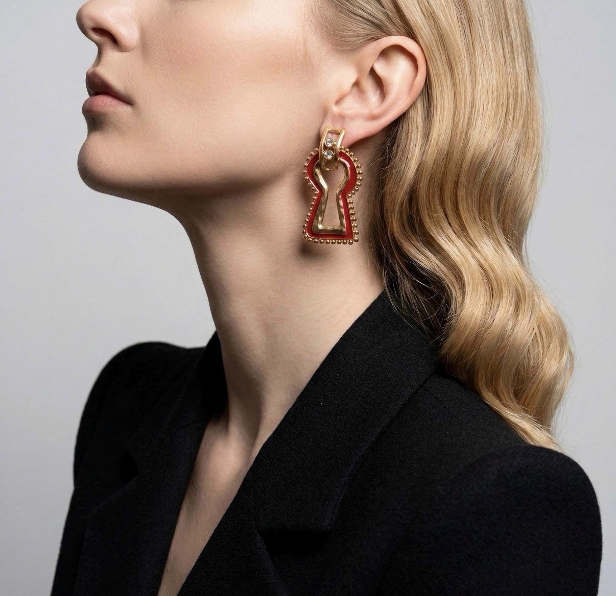 Surrealist, Schiaparelli style, keyhole stud earrings, gold with red enamel