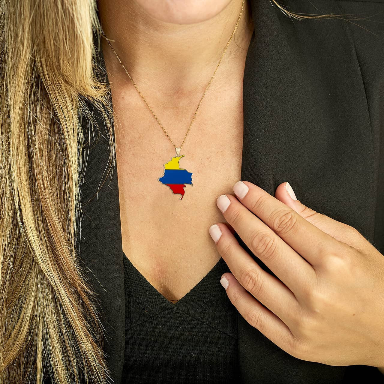 Gold Map of Colombia Country Flag Enamel Pendant Necklace (Yellow/Rose/White)