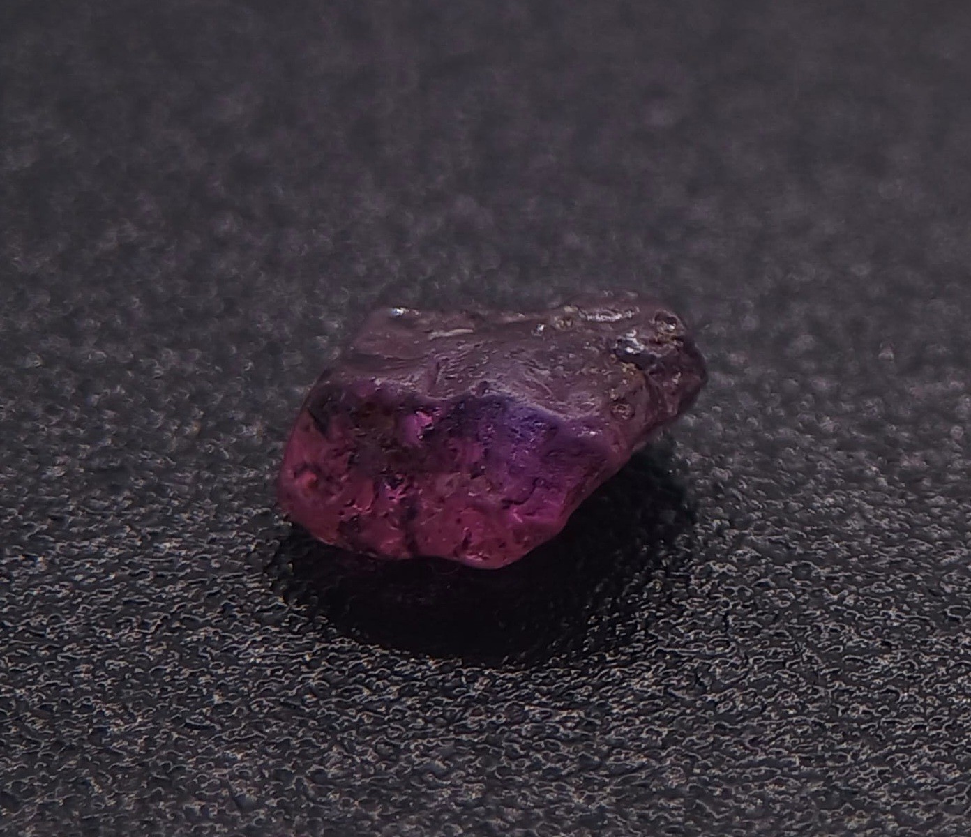 NATURAL AUSTRALIAN Rough Fancy Vivid Lavander Purple Sapphire 1.32ct Unheated G