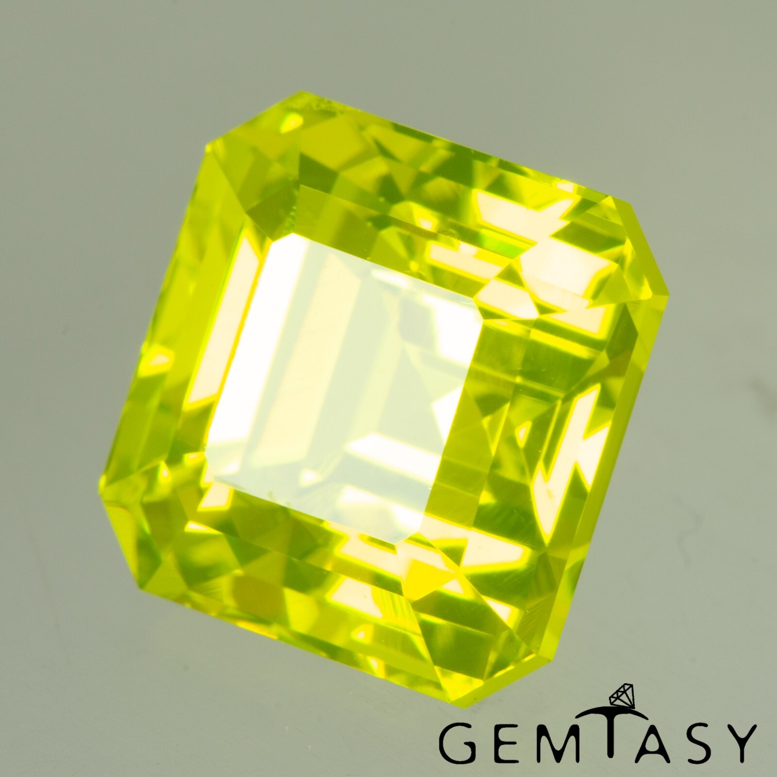 Cut stone – YAG Neon Czochralski (Pulled) lab grown, facet Octagon 9x9mm 6.55ct