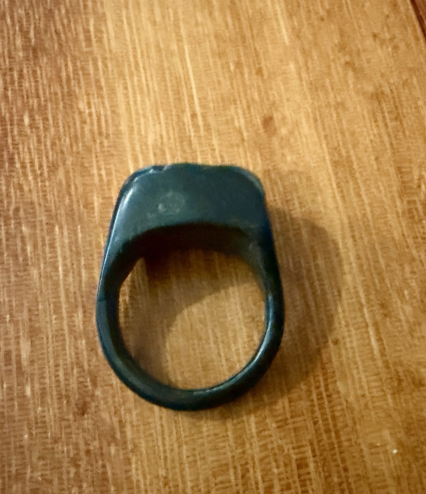 Vintage 90’s Boho Tribal Black Carved Signet Band Ring – Approx Sz 5