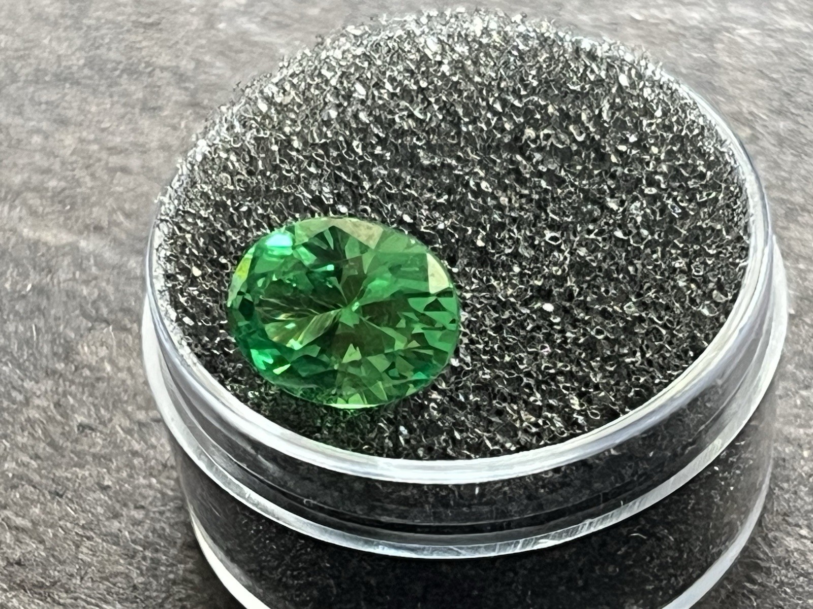 3.85 Ct Green YAG Oval Faceted Gemstone 10x8mm Brilliant Green Eye Clean