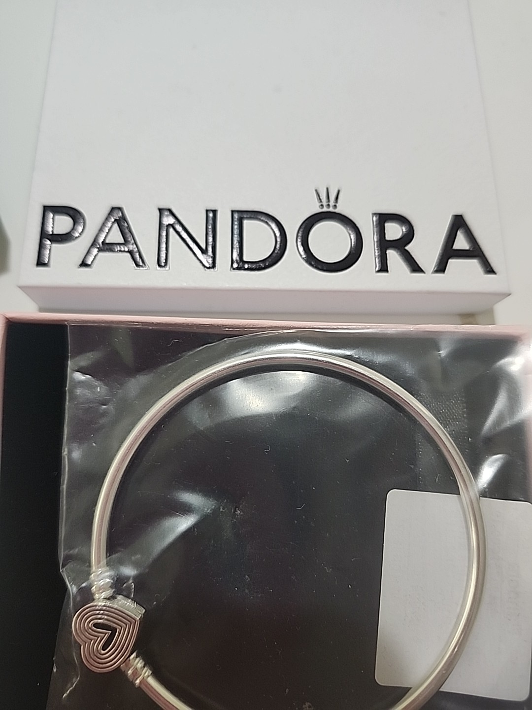 Pandora Radiating Heart Clasp Bangle Bracelet 593752C00, Size 19cm/7.5in