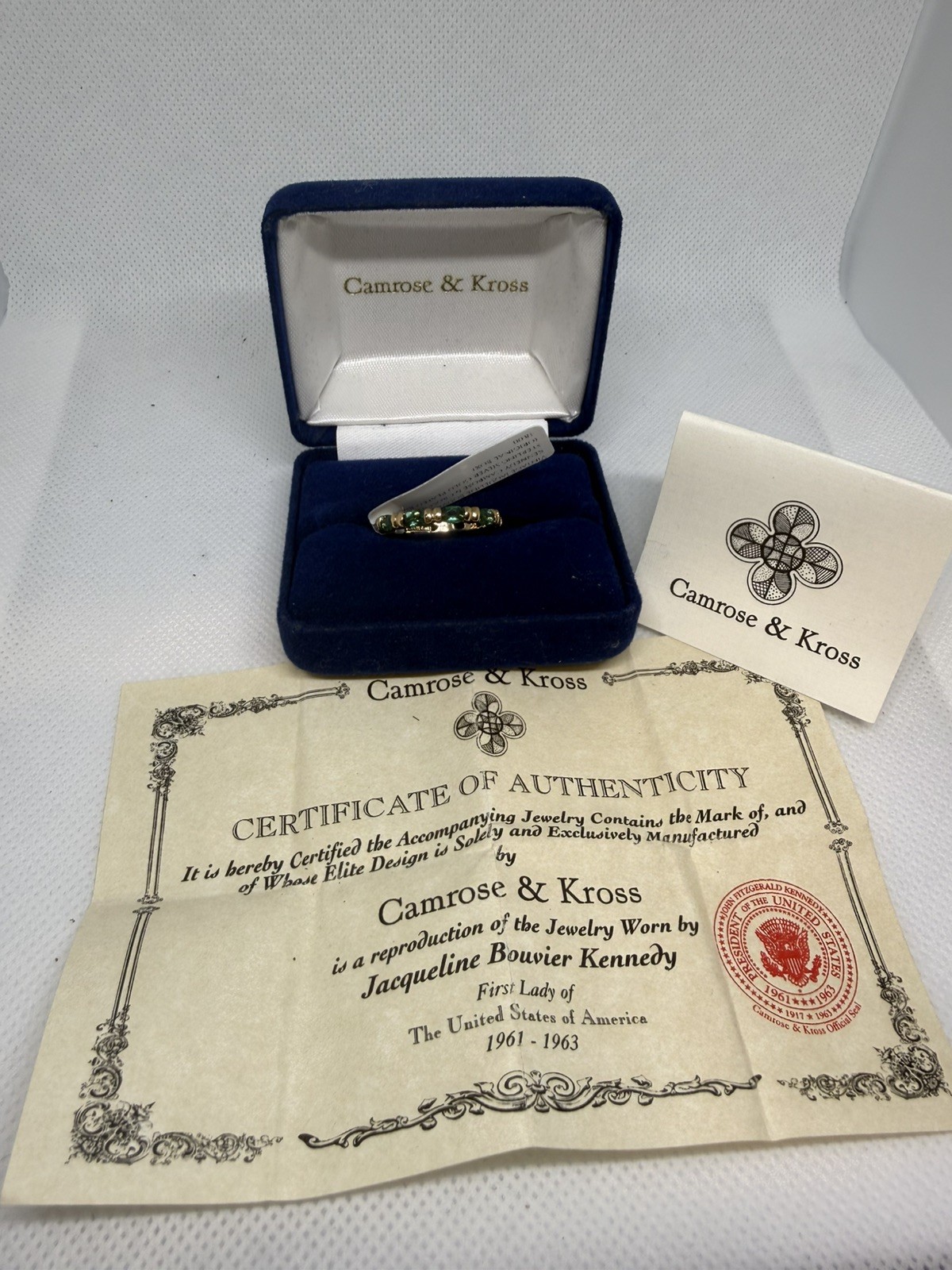 CAMROSE & KROSS JBK 925 JACQUELINE KENNEDY EMERALD ETERNITY BAND 7