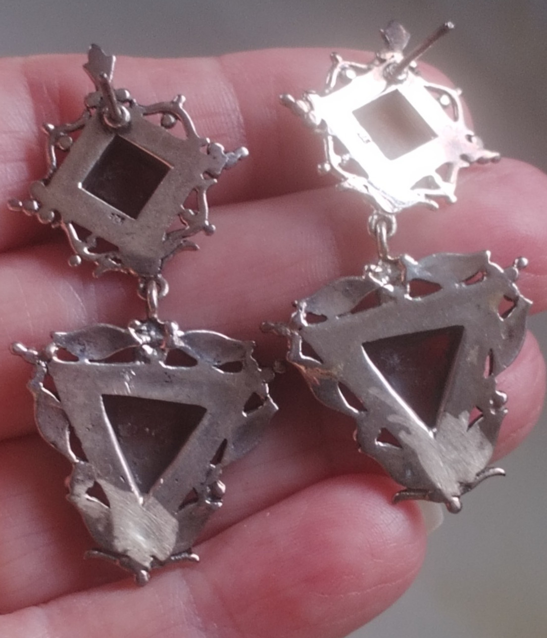 Carnelian Inset Triangle Drop Pierced Earrings