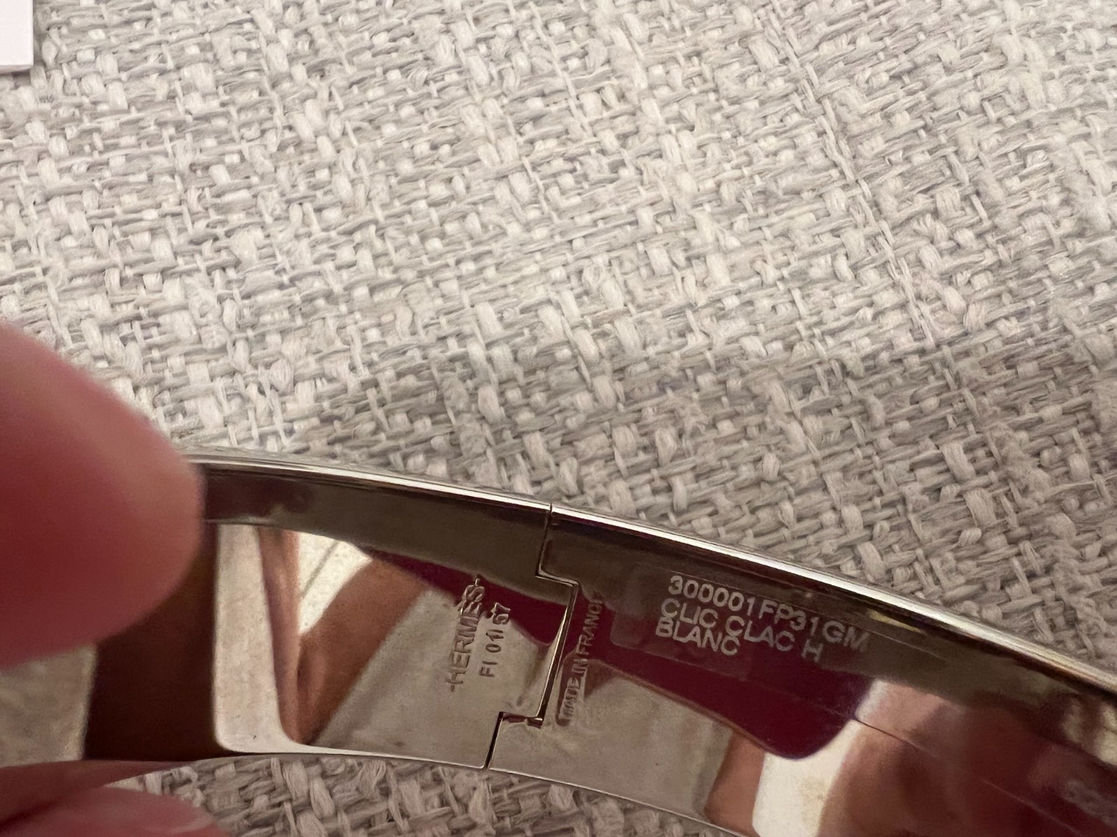 New Authentic HERMES Silver White Enamel Clic Clac H Wide Bracelet Size M/L GM