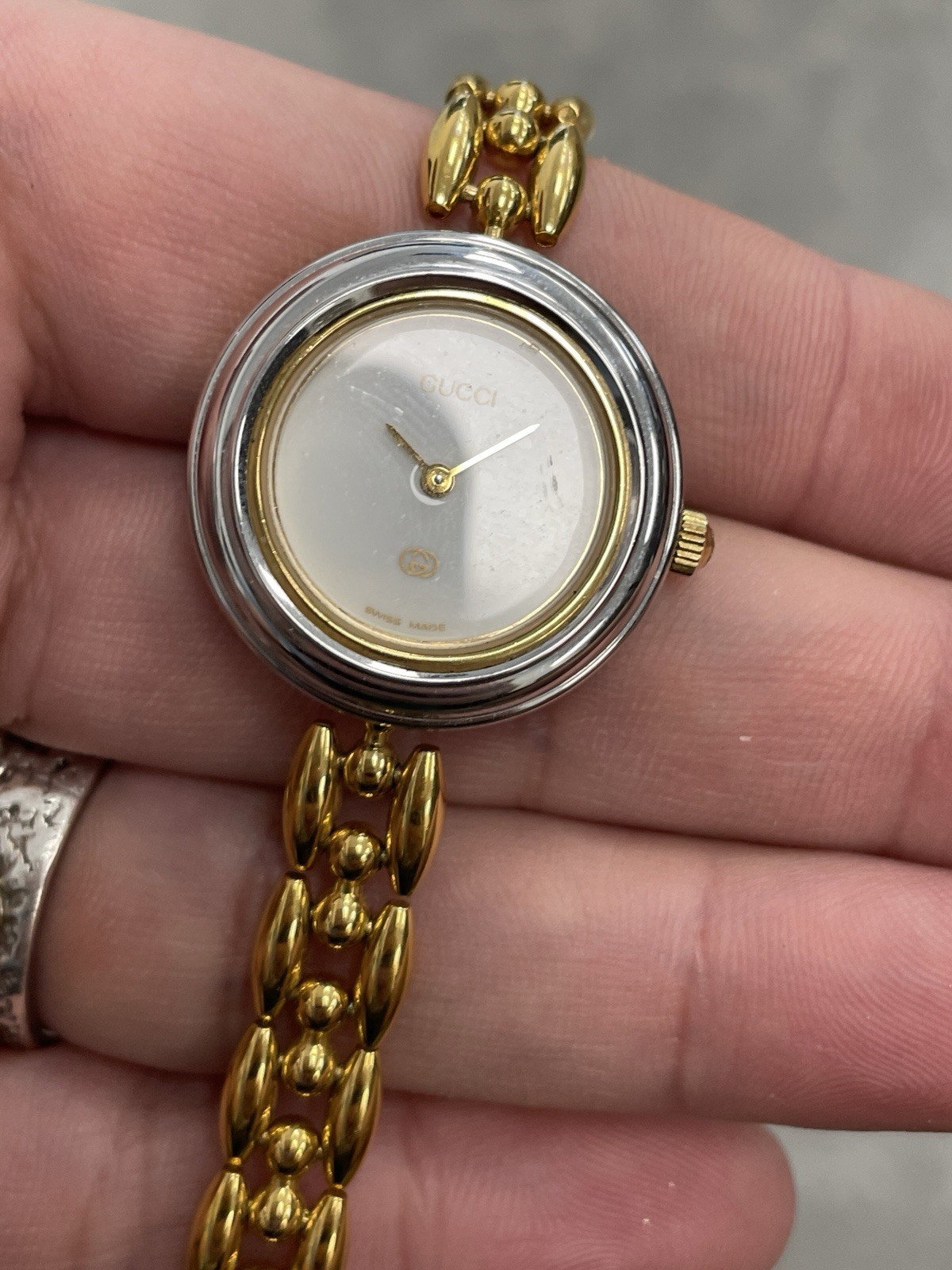 Vintage Gucci 1100-L Bezel Watch – 6 Interchangeable Bezels Box
