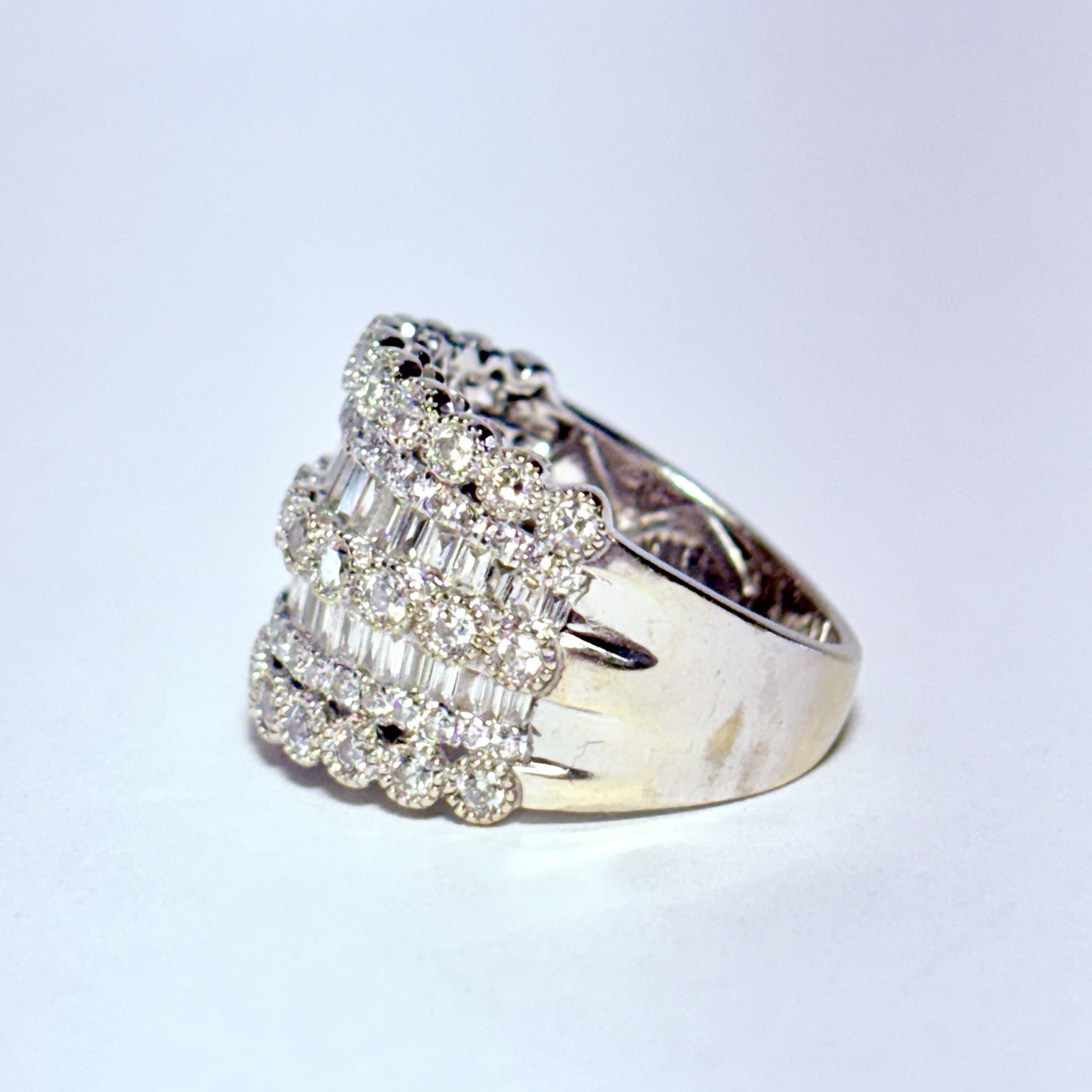 EFFY 14K White Gold Multi Row 0.76ctw Diamond Size 7.25 Band Ring 6.5g