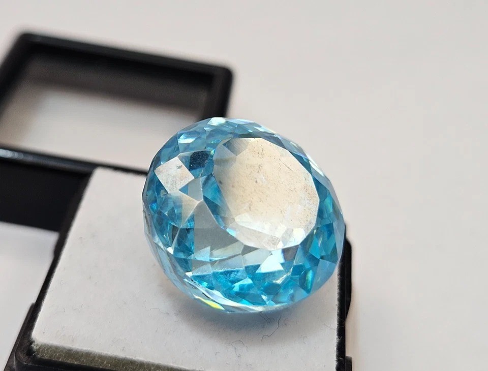 Certified Zircon Sky Blue Colour 58-60Ct Round Cut Cambodia Loose Gemstone