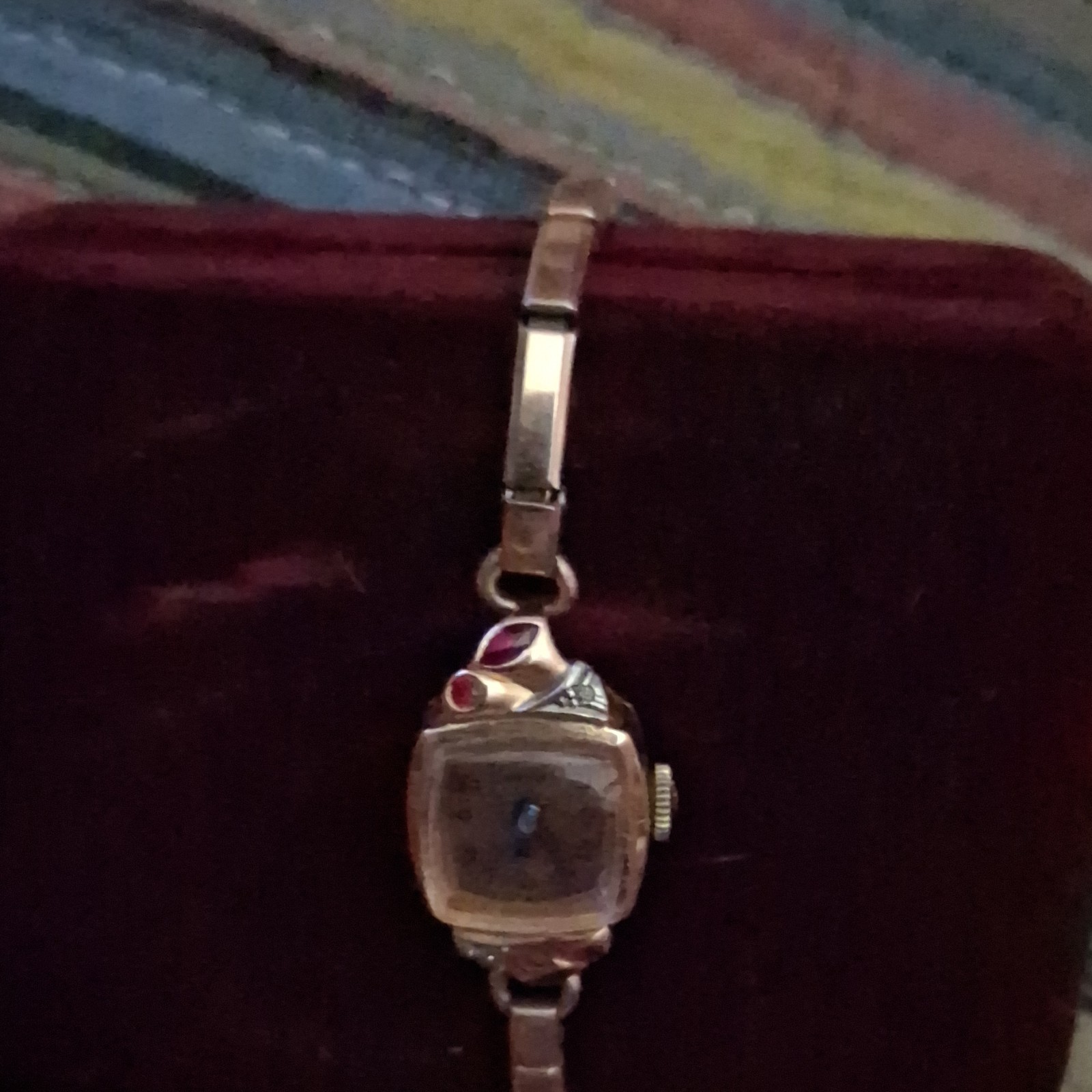 Longines Women’s Manual Mechanical Dress Watch Solid Gold Case