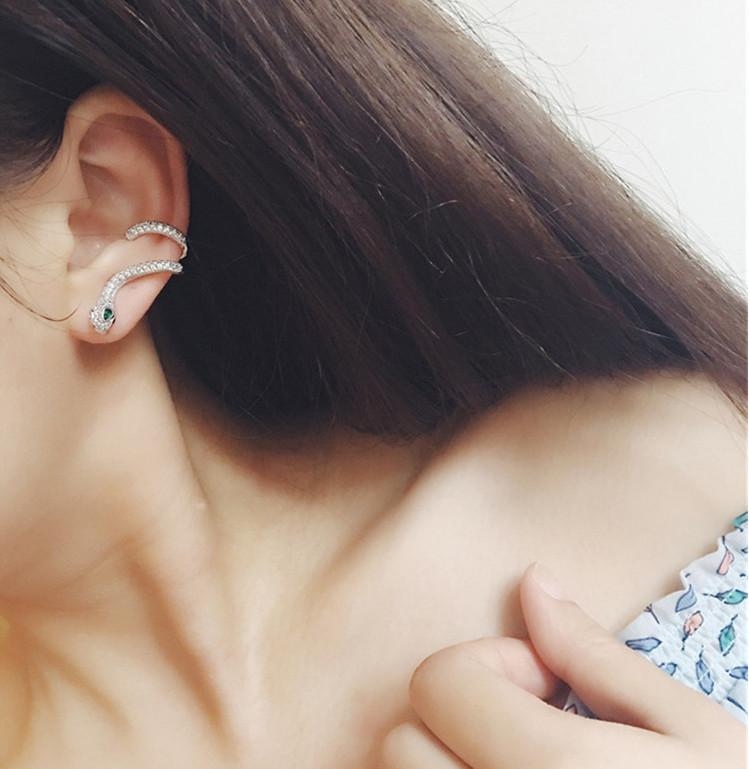 18k white gold CZ snake green eyes single left earring ear cuff climber Box PE37
