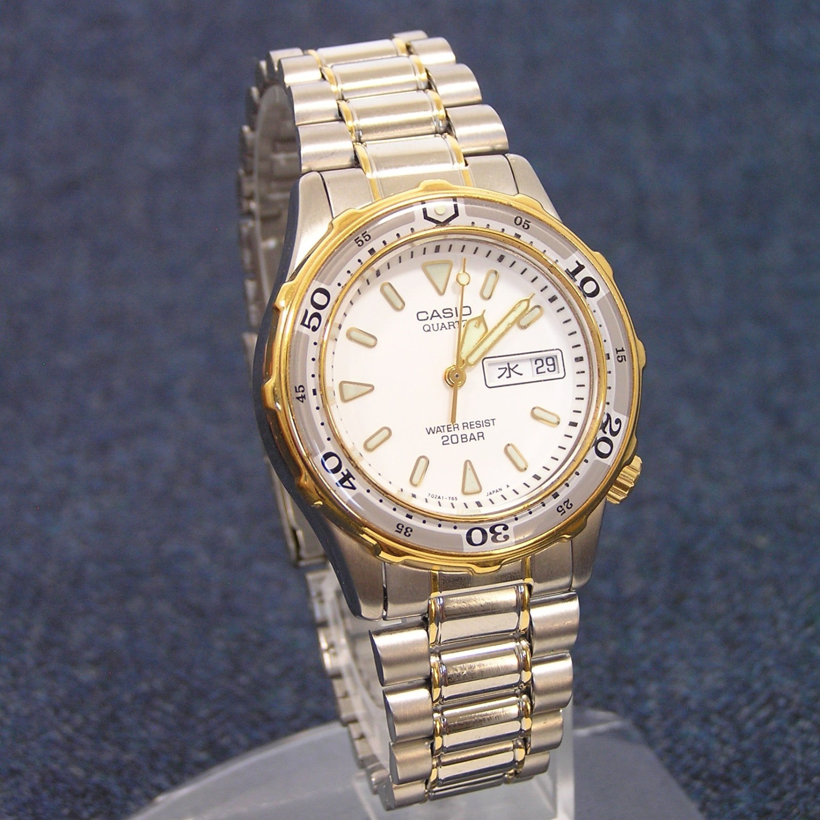 CASIO MARLIN MD-715 90s Retro Dive Watch Rare Japan Imported 200m Silver Quartz