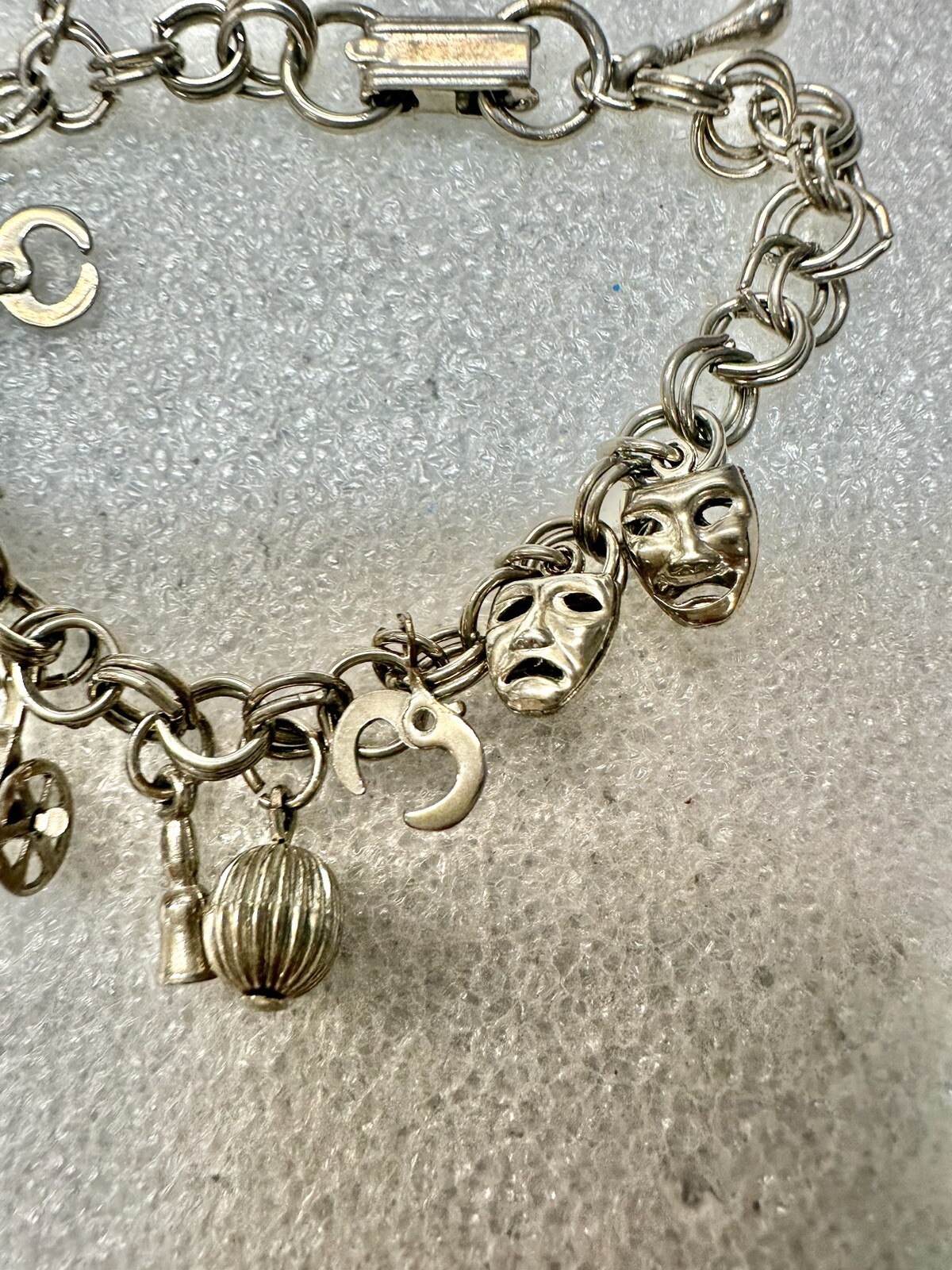 VTG Silver Tone Fold Over Clasp 11 Charms Charm Bracelet