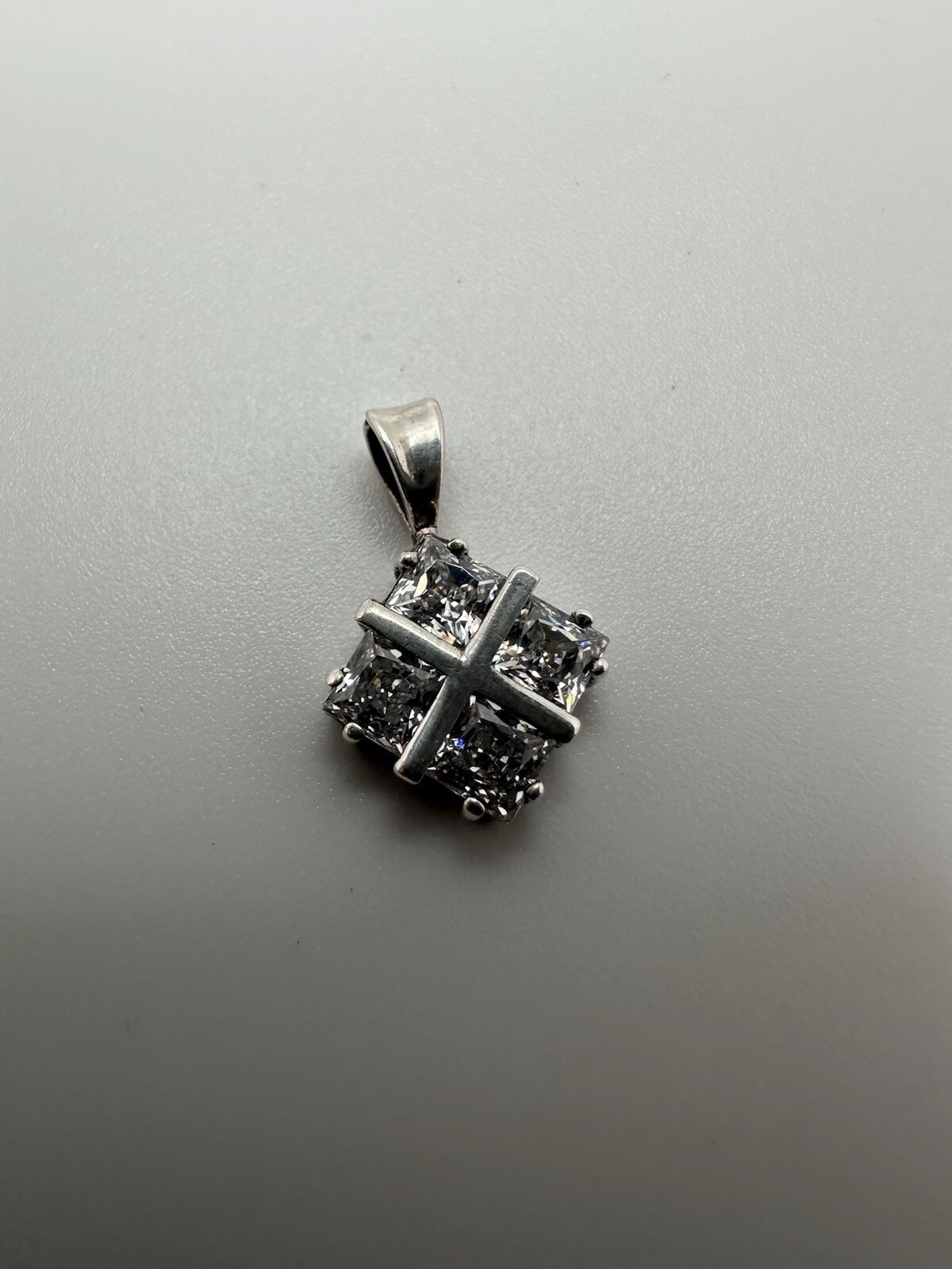 Vintage Sterling Silver CZ Necklace Pendant 1.8cm X 1.2cm JB20