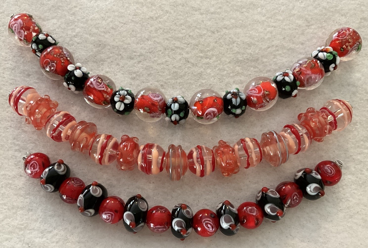 New 3 Strands LampWork Glass Bead Lot/Red & Black 10-14mm