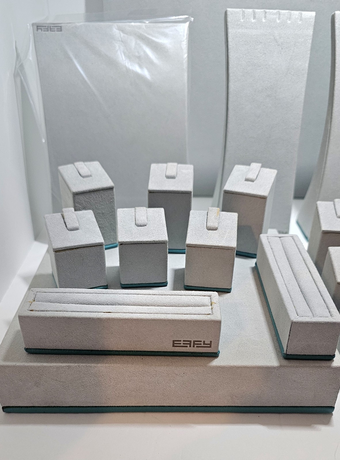 EFFY Branded Magnetic Jewelry Display Kit – Gray Microfiber Suede – 40 pcs