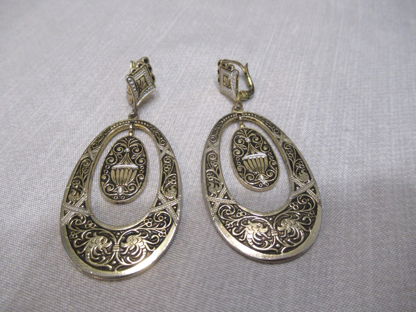 Spanish SPAIN Damascene PIERCED Earrings Gold And Black Dangling Hoop