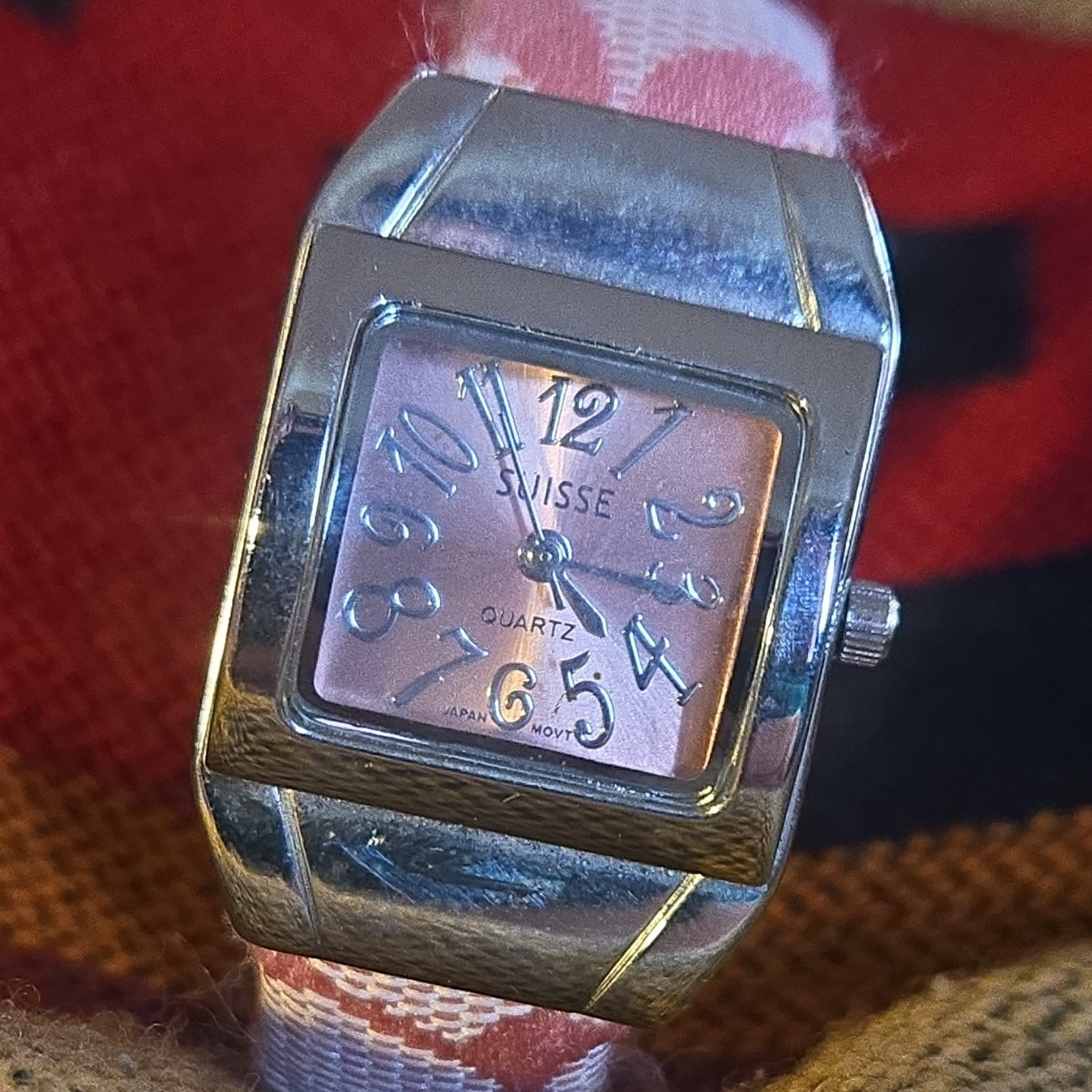 Suisse Women’s Quartz Analog Wristwatch Pink Dial Square Silver Case Fabric Band