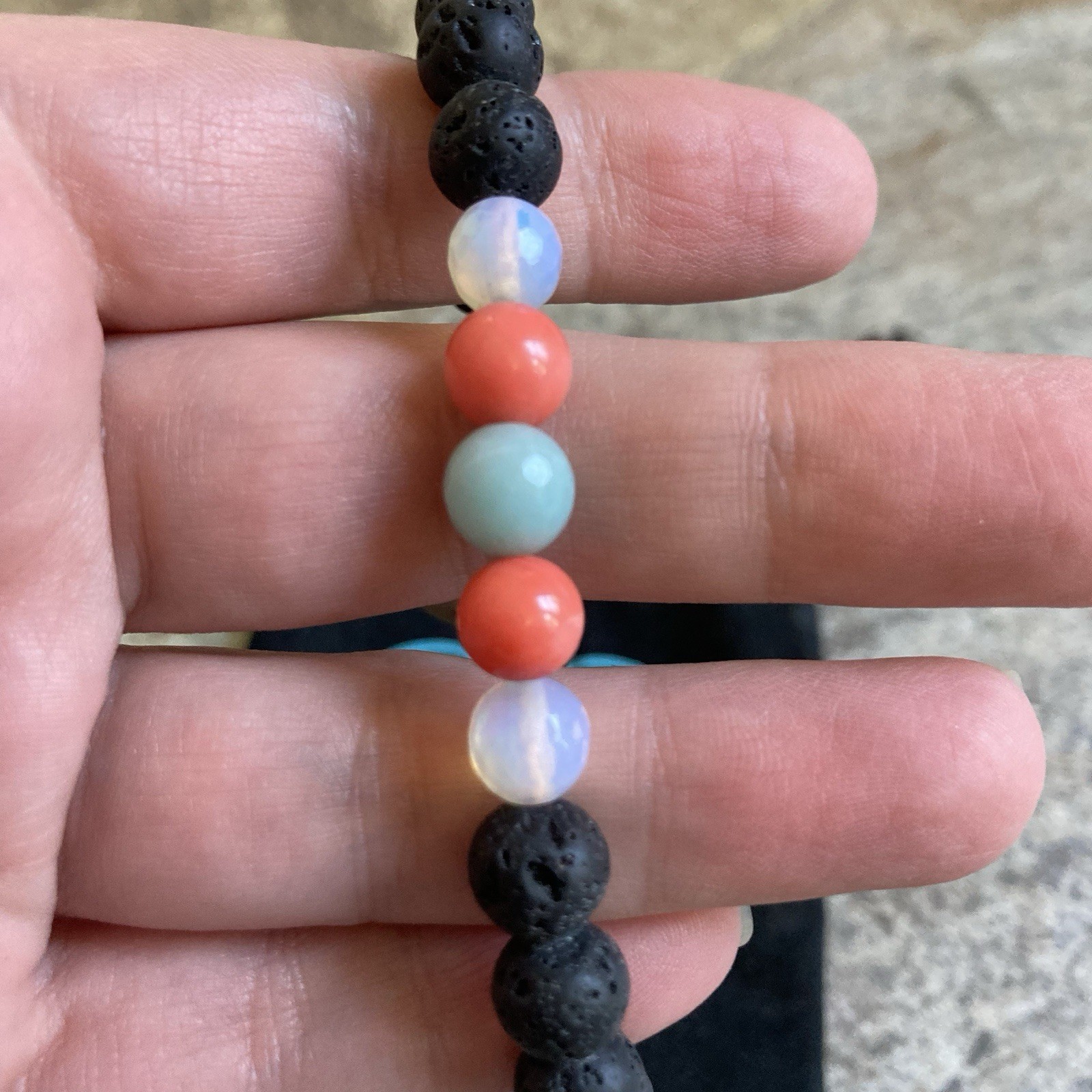 Emily Kai Lava Liv Nwot Orange Black Iridescent Beaded Stretch Bracelet