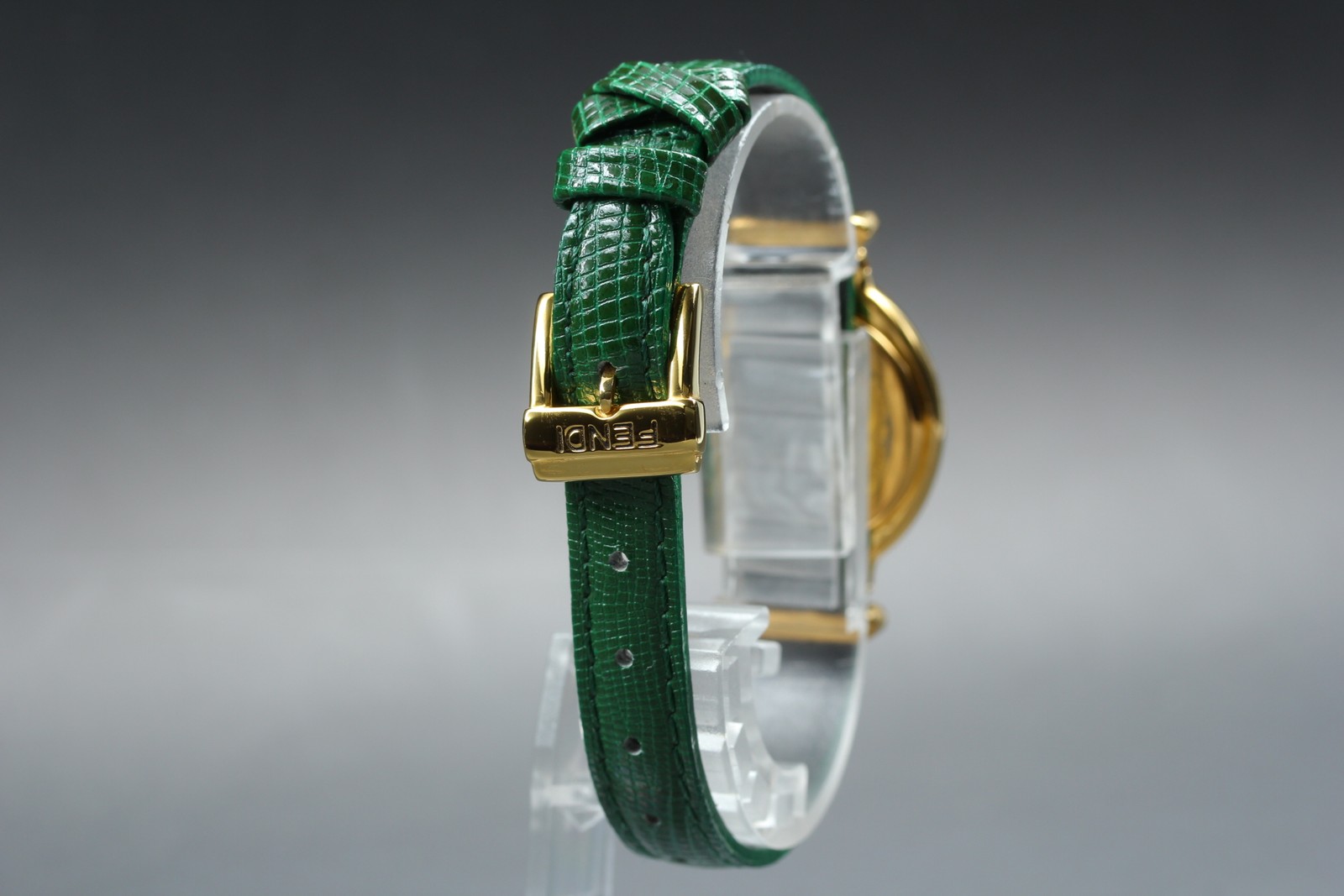FENDI 640L Chameleon Change Green Belt Gold 24mm Women’s Quartz Watch Vintage