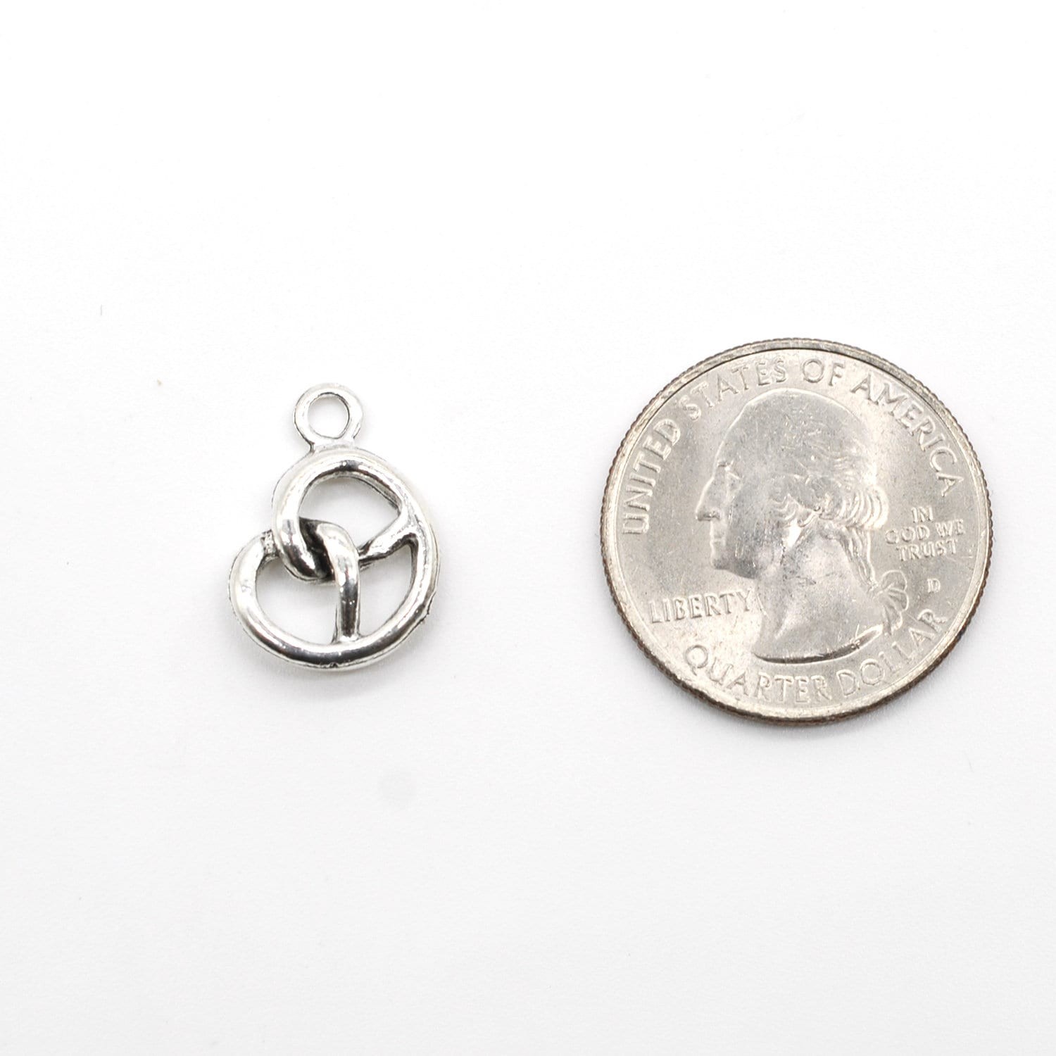 Last 25PCS Antique Silver PRETZEL Charm Pendant Connector 12X17mm JHS556-LY303