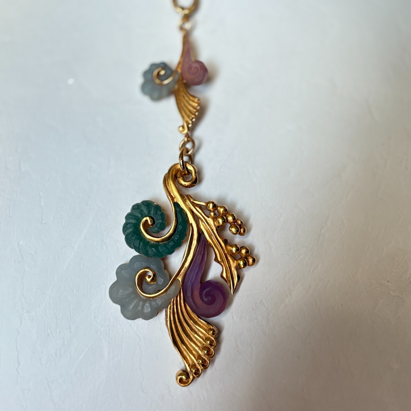 KARL LAGERFELD vintage Necklace Signature Gold & Resin Signed never worn
