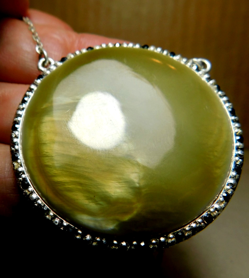 Kenneth Cole~Reaction (KCR) Silver Necklace & Large Round Green Abalone Pendant