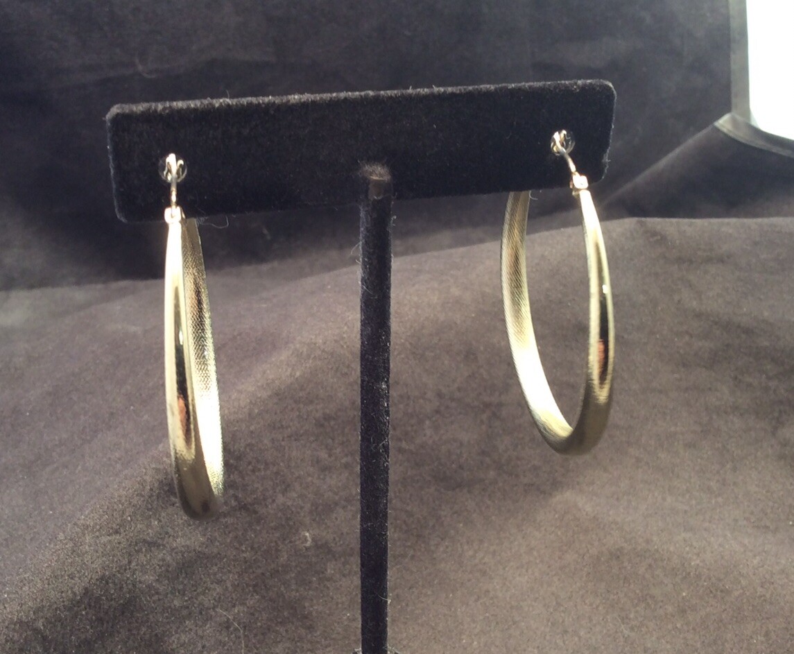 Large Gold Tone Round Textured Latch Back Hoop Earrings 1.75”