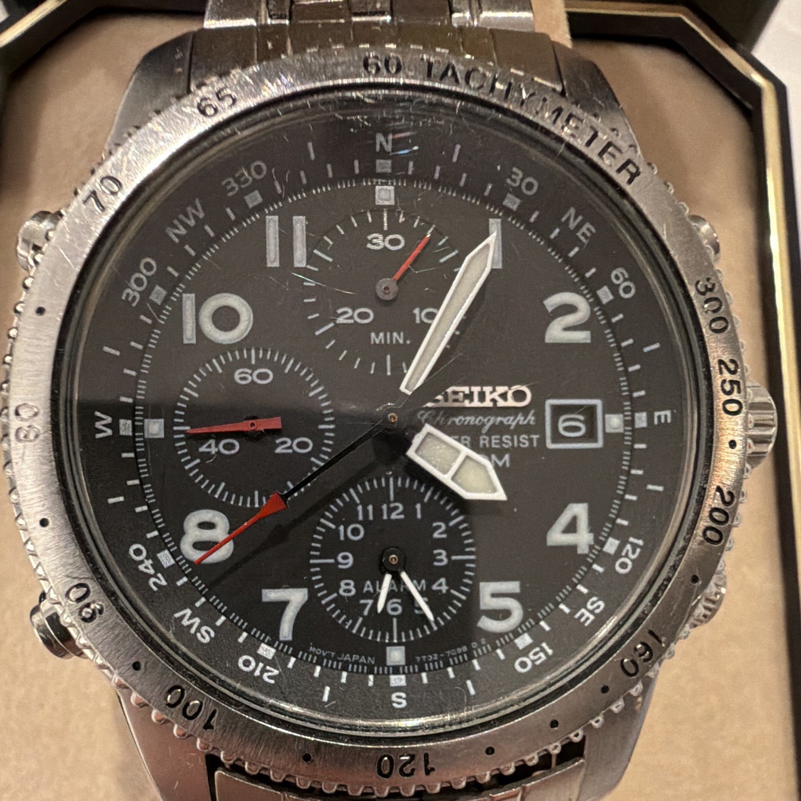 Seiko Chronograph Quartz Alarm 100M Tachymeter Black Dial 40-43.9mm Box