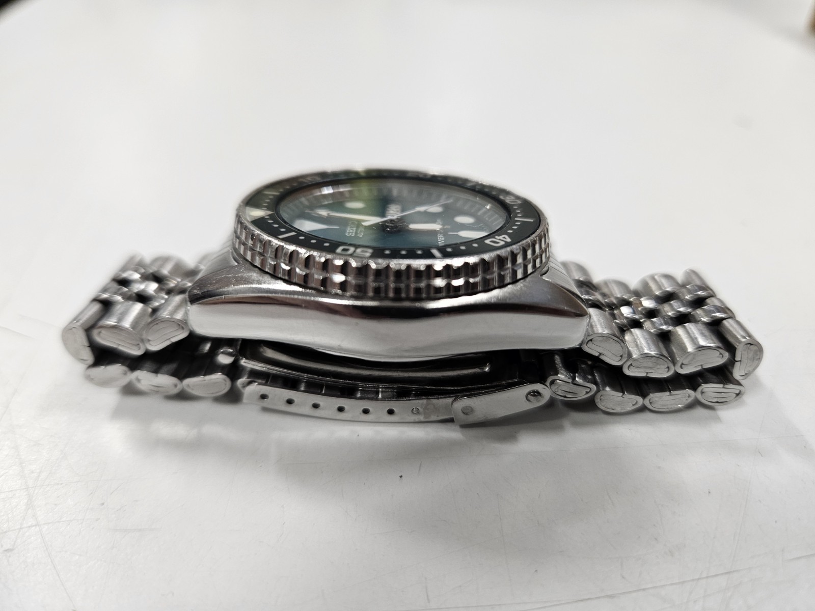 Seiko SKX013 Midsize Automatic Diver 200m Watch – Jubilee Bracelet (7S26-0030)